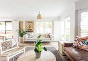 Plett Holiday Stay with Hut Tub ,Pizza Oven and Views